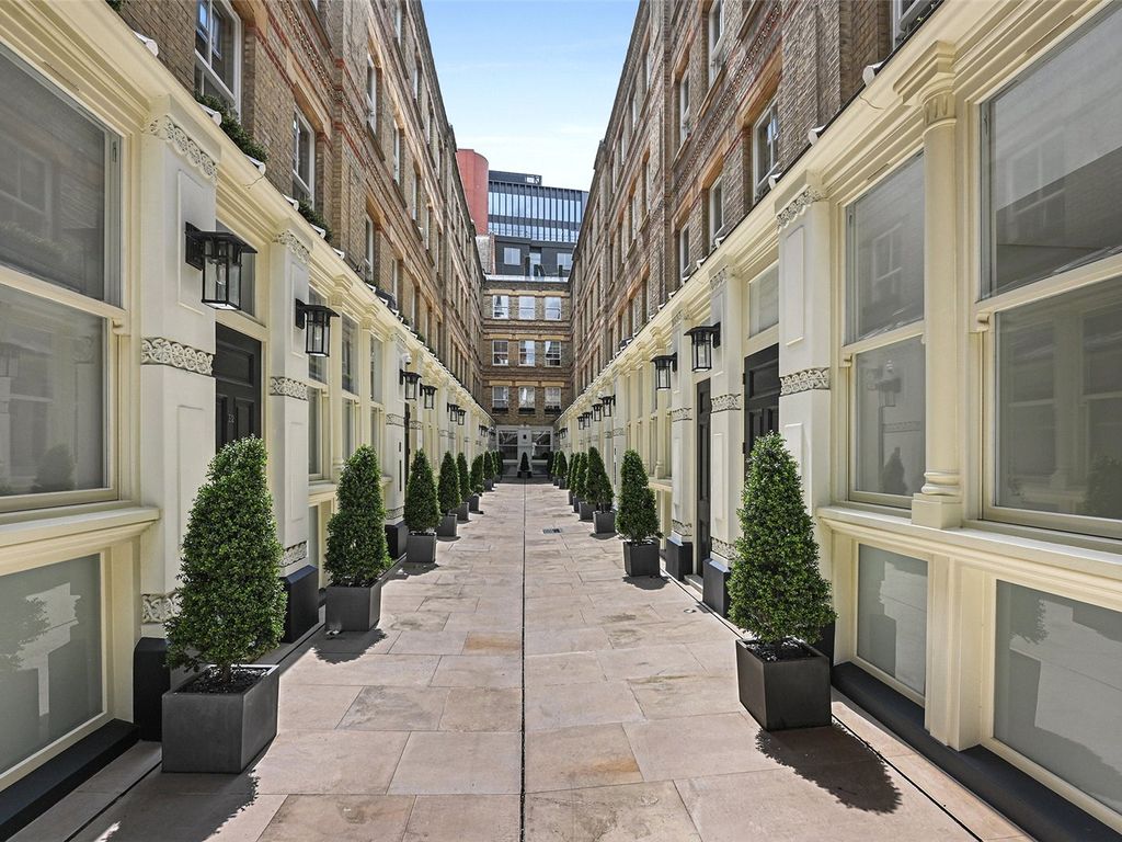 2 bed flat for sale in Dyer's Buildings, London EC1N Zoopla