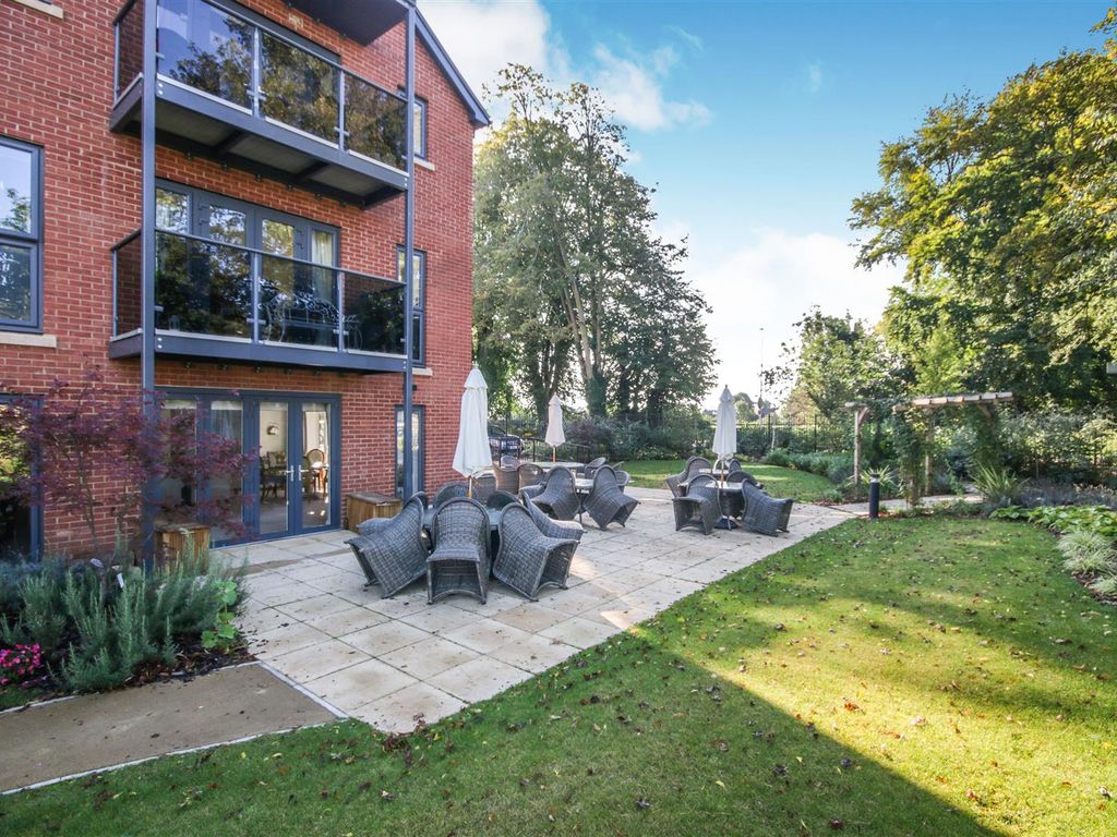 1 bed flat for sale in Lonsdale Park, Barleythorpe, Oakham, Rutland