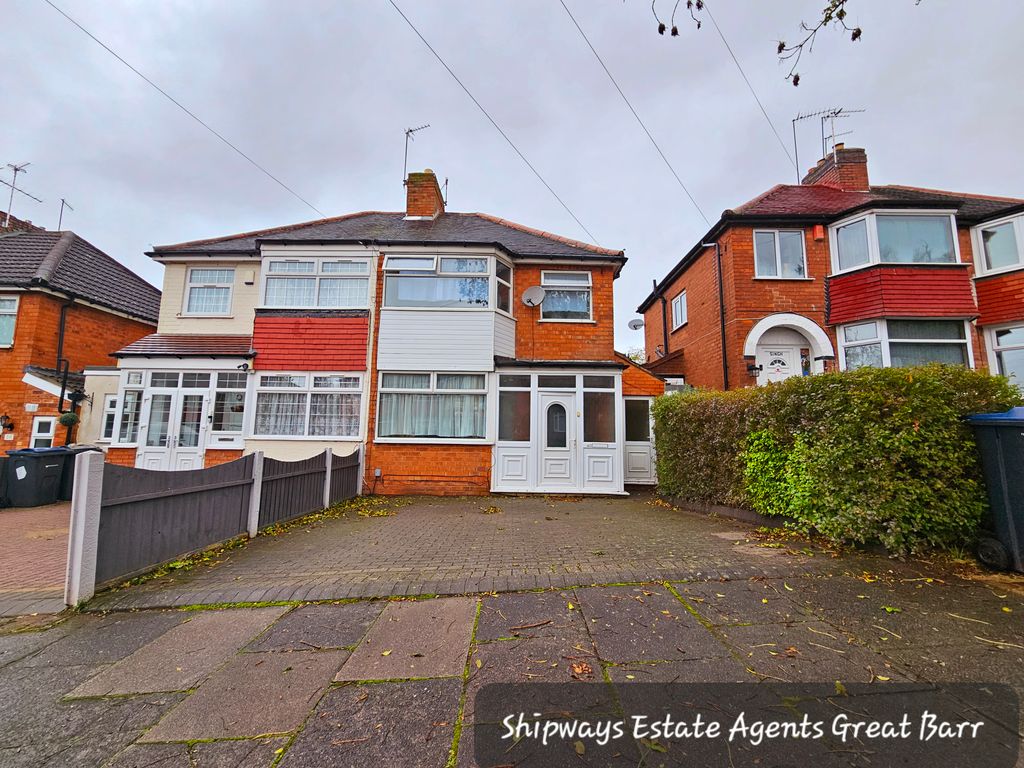 3 bed property to rent in Rockford Road, Great Barr, Birmingham B42, £