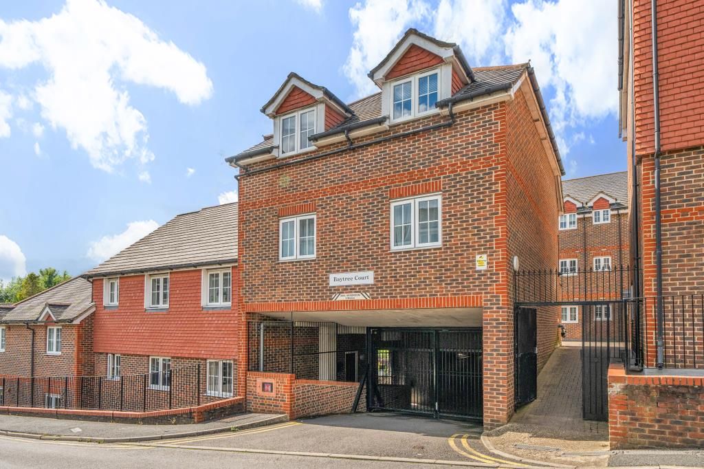 2 bed flat for sale in Chesham, Buckinghamshire HP5, £285,000 Zoopla