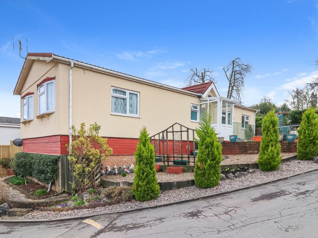 3 bed mobile/park home for sale in Old Sax Lane, Chartridge, Chesham