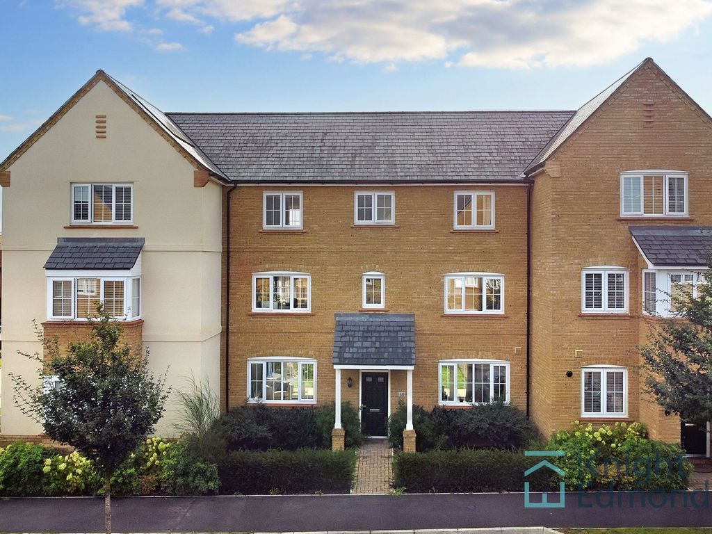 4 bed town house for sale in Chapelfield Way, Allington ME16, £500,000