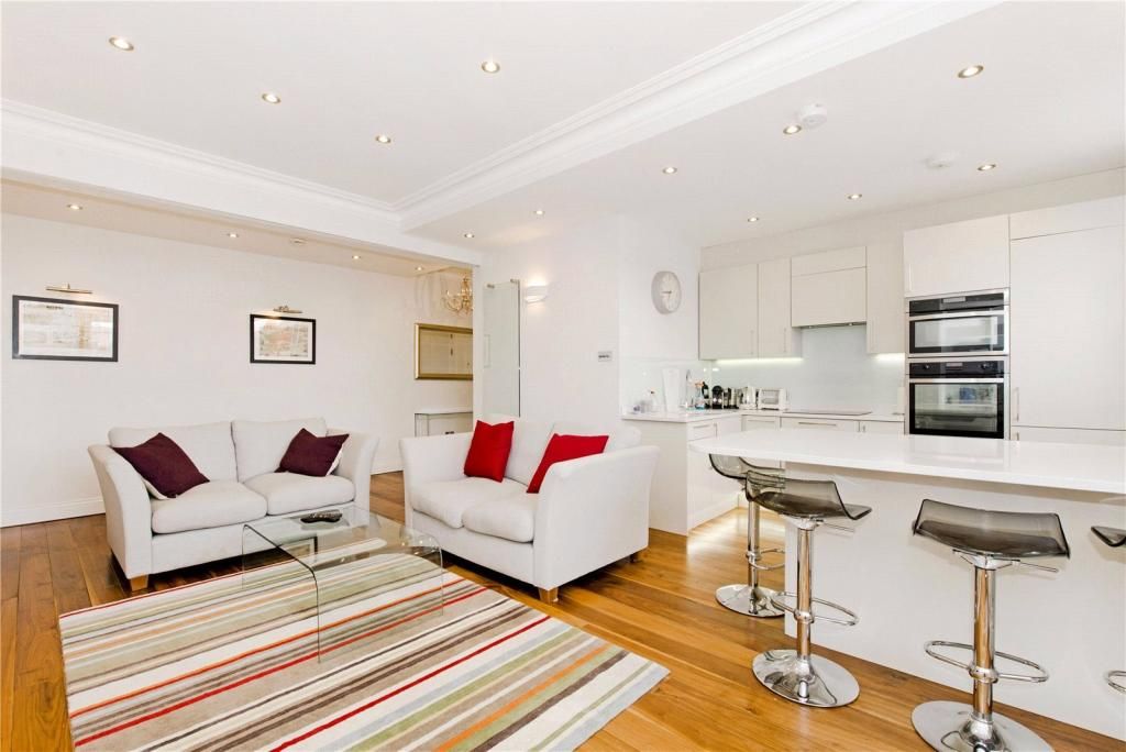 New home, 2 bed flat for sale in Bedford Court Mansions, Avenue, London
