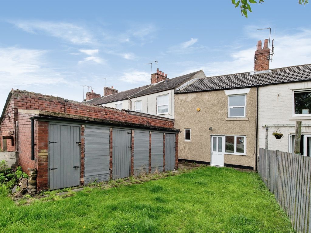 2 bed end terrace house for sale in Sunny Bank, Knottingley WF11, £