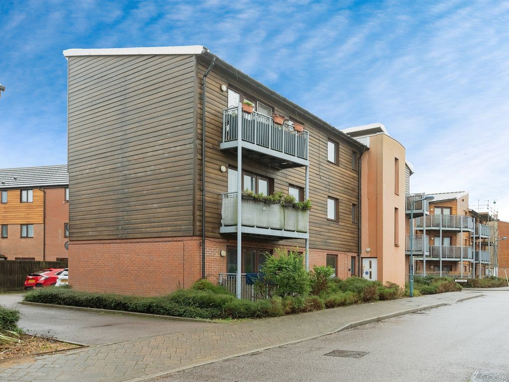 1 bed flat for sale in Ulverston Crescent, Broughton, Milton Keynes