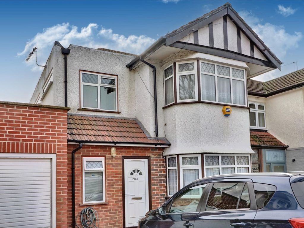 Studio to rent in Side Annex Ennerdale Avenue, Stanmore HA7 Zoopla