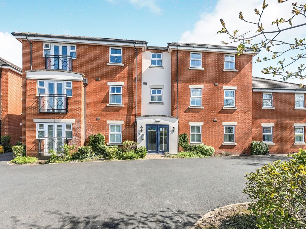 2 bed flat to rent in St. Marks Court, Bath Road, Worcester WR5, £1,000