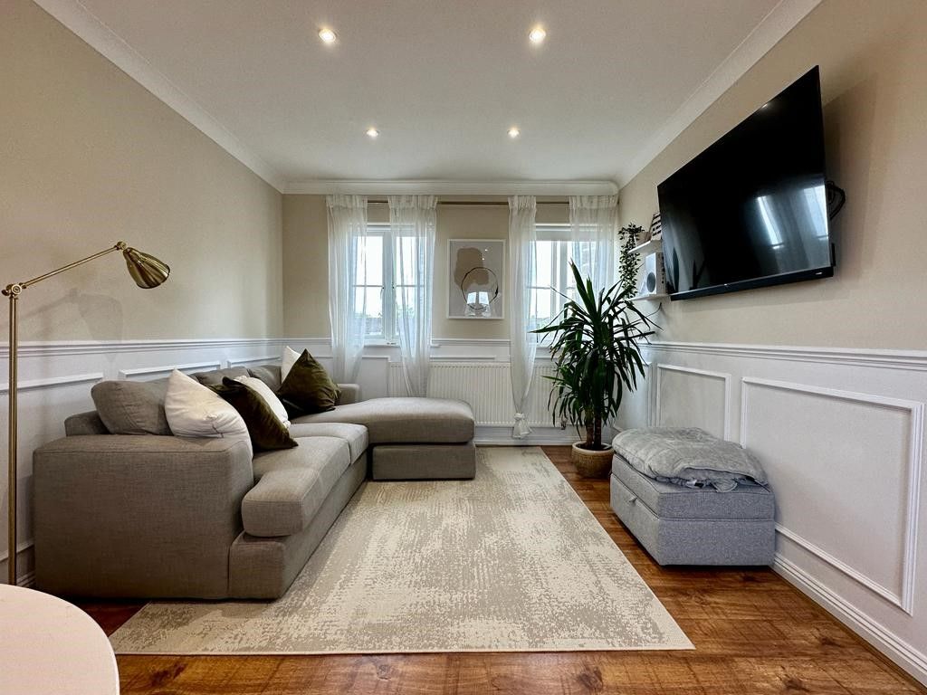 2 bed flat to rent in Kidman Close, Gidea Park, Romford RM2 Zoopla