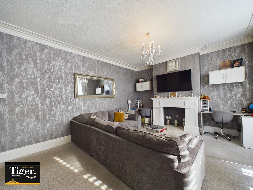 3 bed semidetached house for sale in Kingsway, Blackpool FY4, £199,950