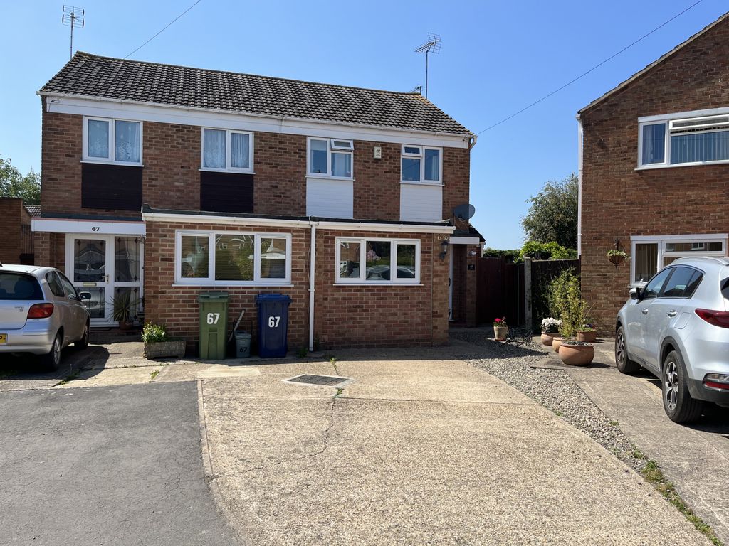 3 bed semidetached house for sale in Long Eights, Northway, Tewkesbury