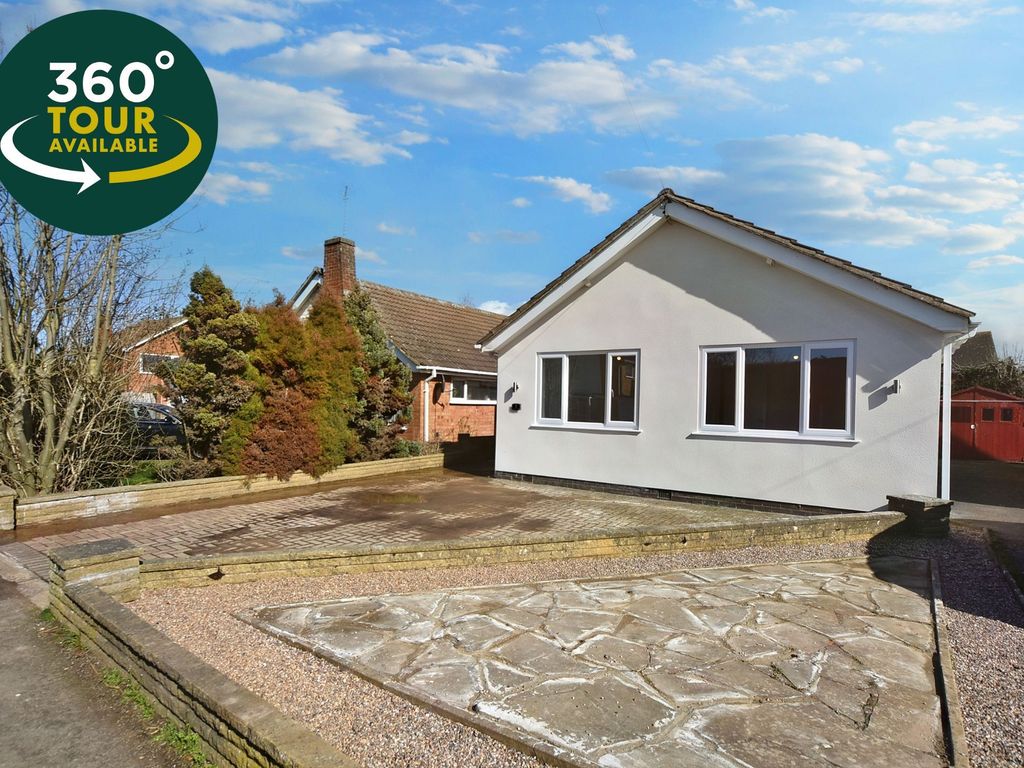 3 bed detached bungalow for sale in Coombe Rise, Oadby, Leicester LE2