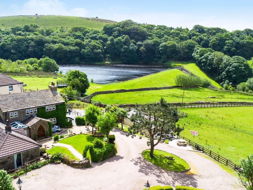 5 bed detached house for sale in Bank Fold, Pickup Bank, Darwen BB3, £