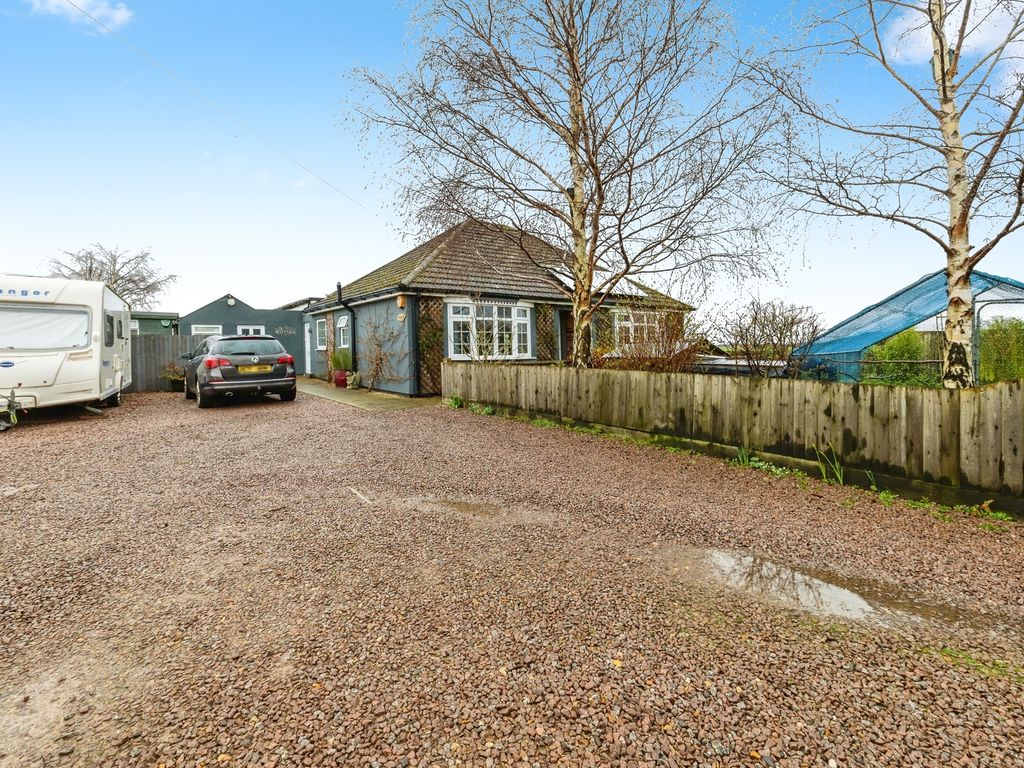 7 bed detached bungalow for sale in Boardsides, Hubberts Bridge, Boston