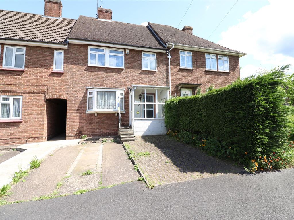 3 bed terraced house for sale in St. James Close, Rushden NN10, £