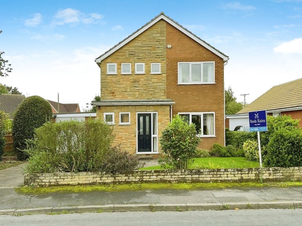 4 bed detached house for sale in The Pastures, Carlton, Goole, North
