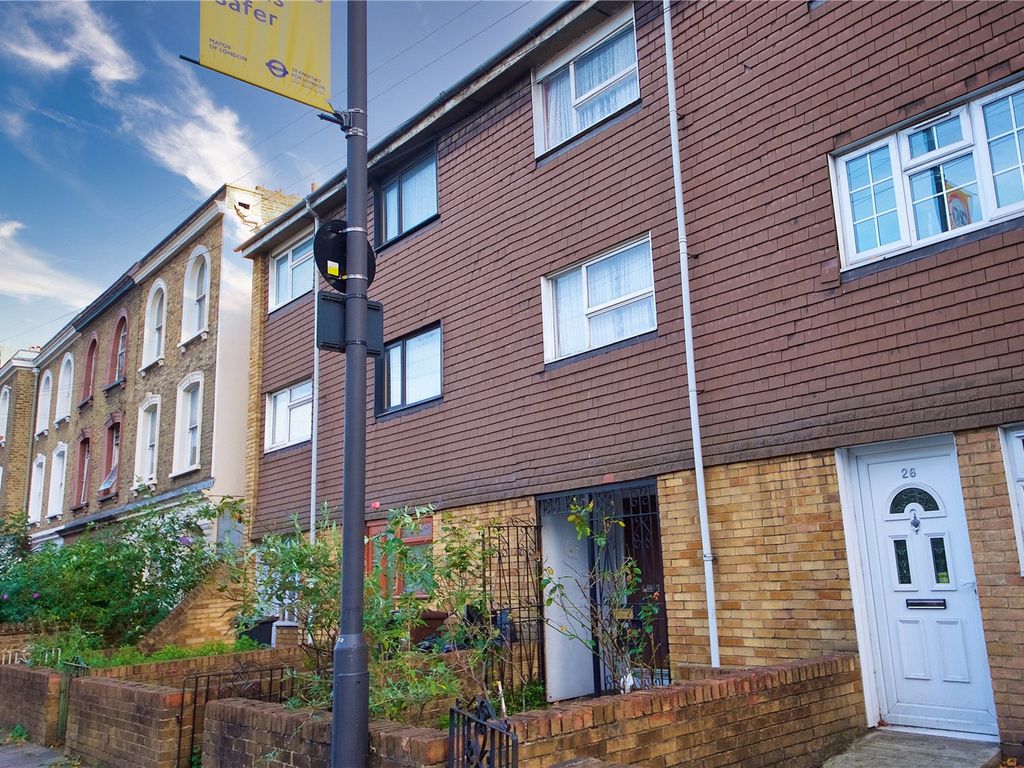 3 bed terraced house for sale in Manse Road, Hackney, London N16, £