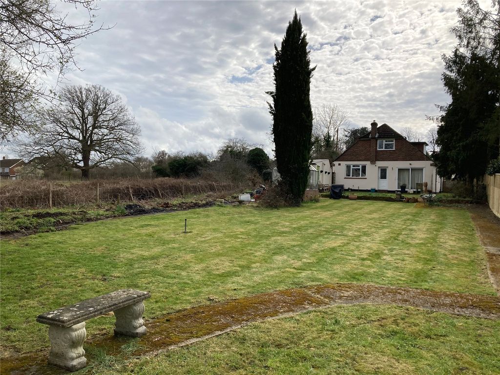 5 bed detached house for sale in Orestan Lane, Effingham, Leatherhead