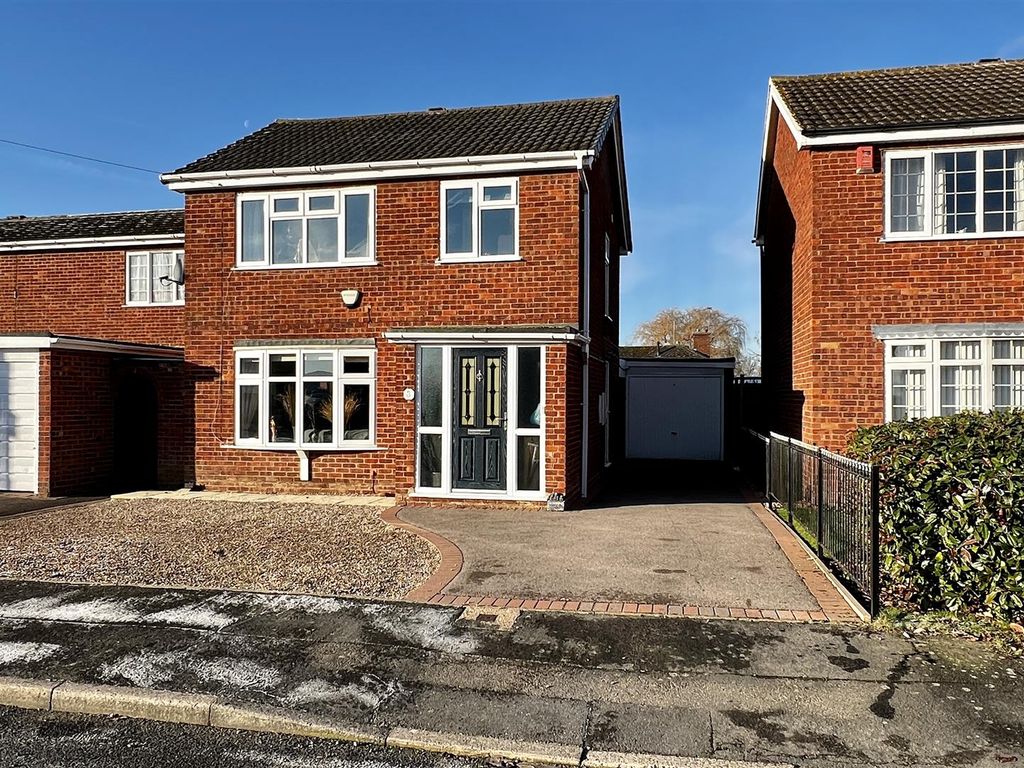 3 bed detached house for sale in Adcote Close, Barwell, Leicester LE9