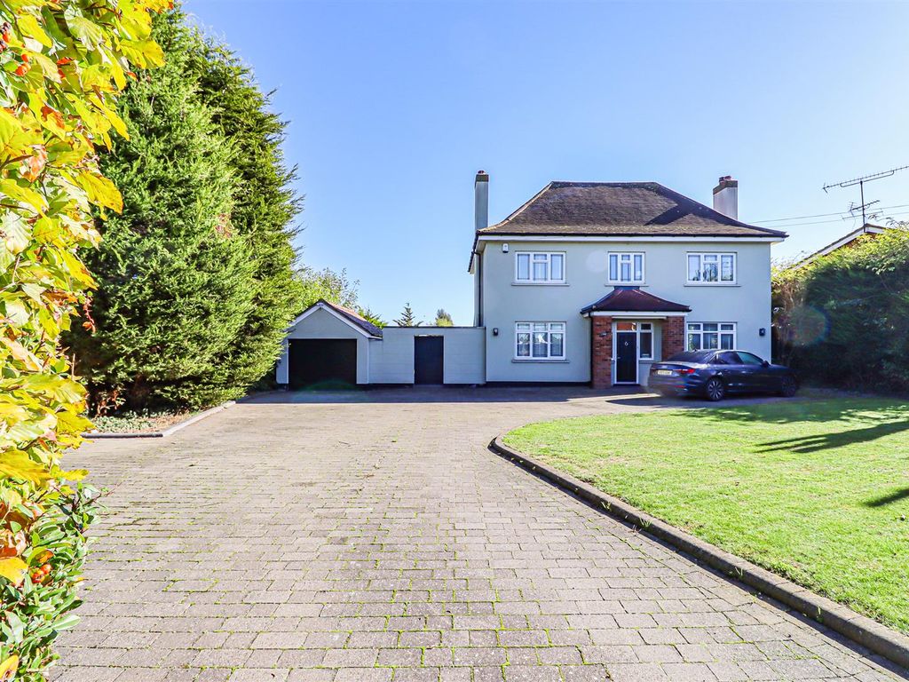 3 bed detached house for sale in Highcliffe Road, Wickford SS11 Zoopla