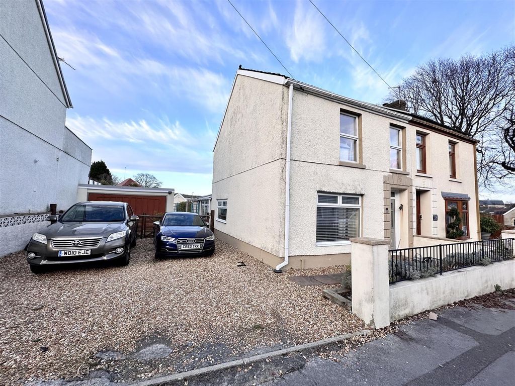 3 bed semidetached house for sale in Bryngwyn Road, Dafen, Llanelli
