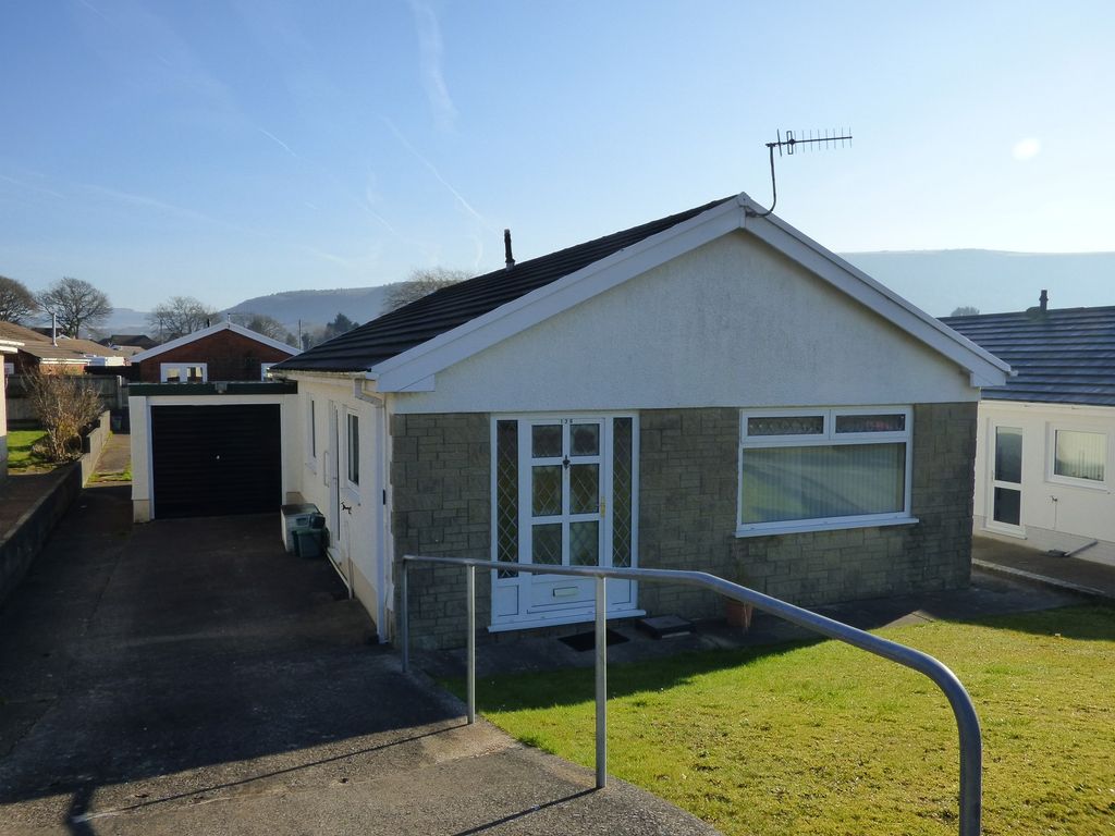 3 bed detached bungalow to rent in Kingrosia Park, Clydach, Swansea. SA6, £795 pcm Zoopla