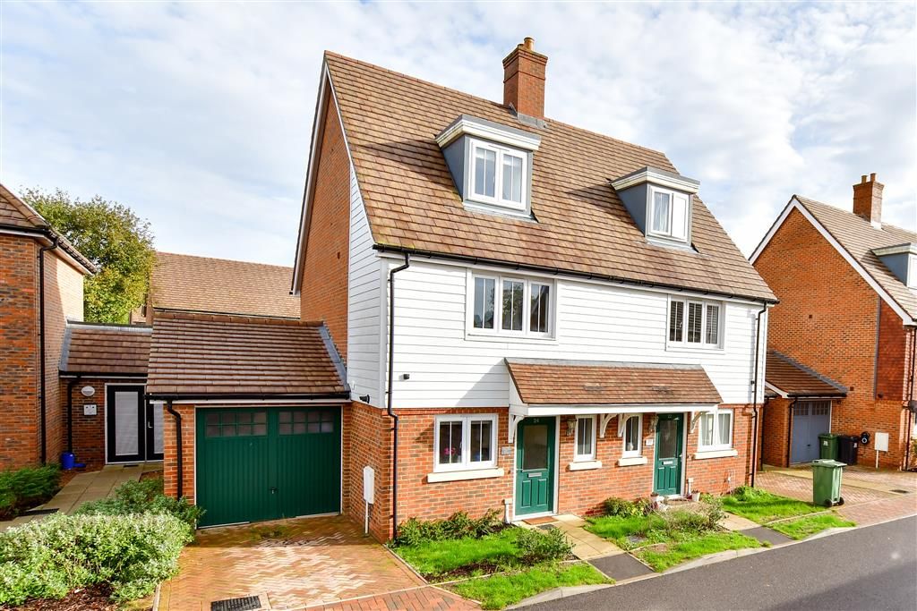 3 bed semidetached house for sale in The Glebe, Yalding, Maidstone, Kent ME18, £425,000 Zoopla
