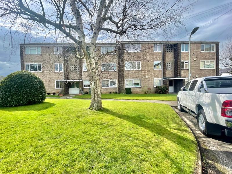 2 bed flat to rent in Regent Gardens, Grimsby DN34 Zoopla