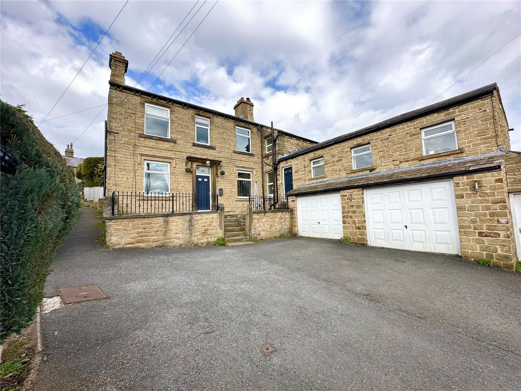 4 bed detached house to rent in Rowley Hill, Fenay Bridge, Huddersfield