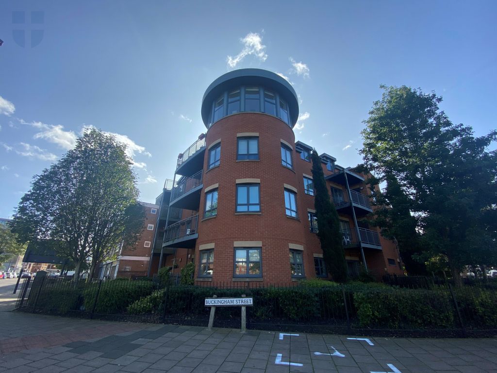 2 bed flat to rent in Buckingham Court, Buckingham Street, Aylesbury
