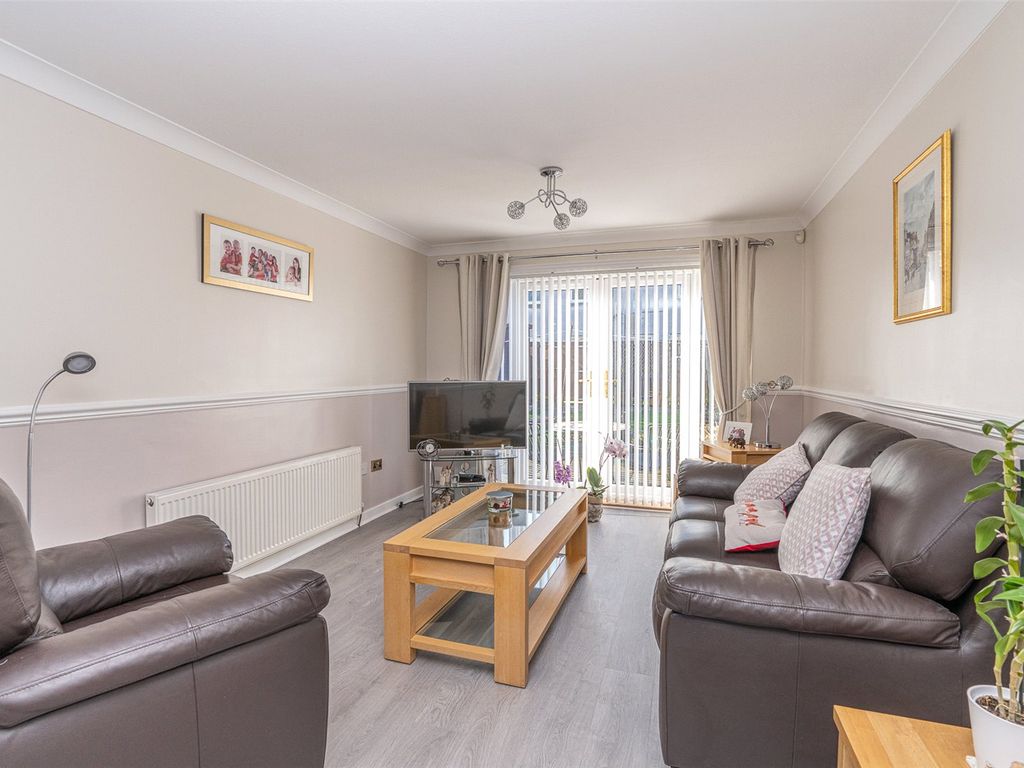 3 bed terraced house for sale in Stonebank, Livingston, West Lothian