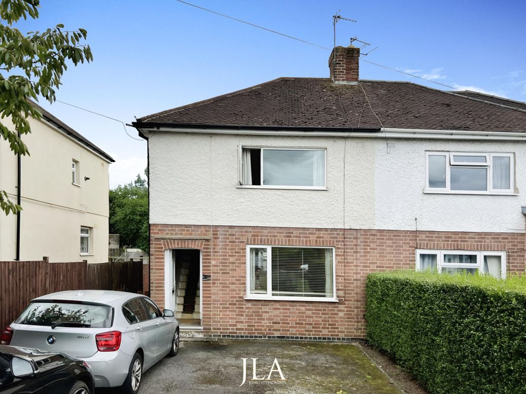 3 bed semidetached house to rent in Dominion Road, Glenfield