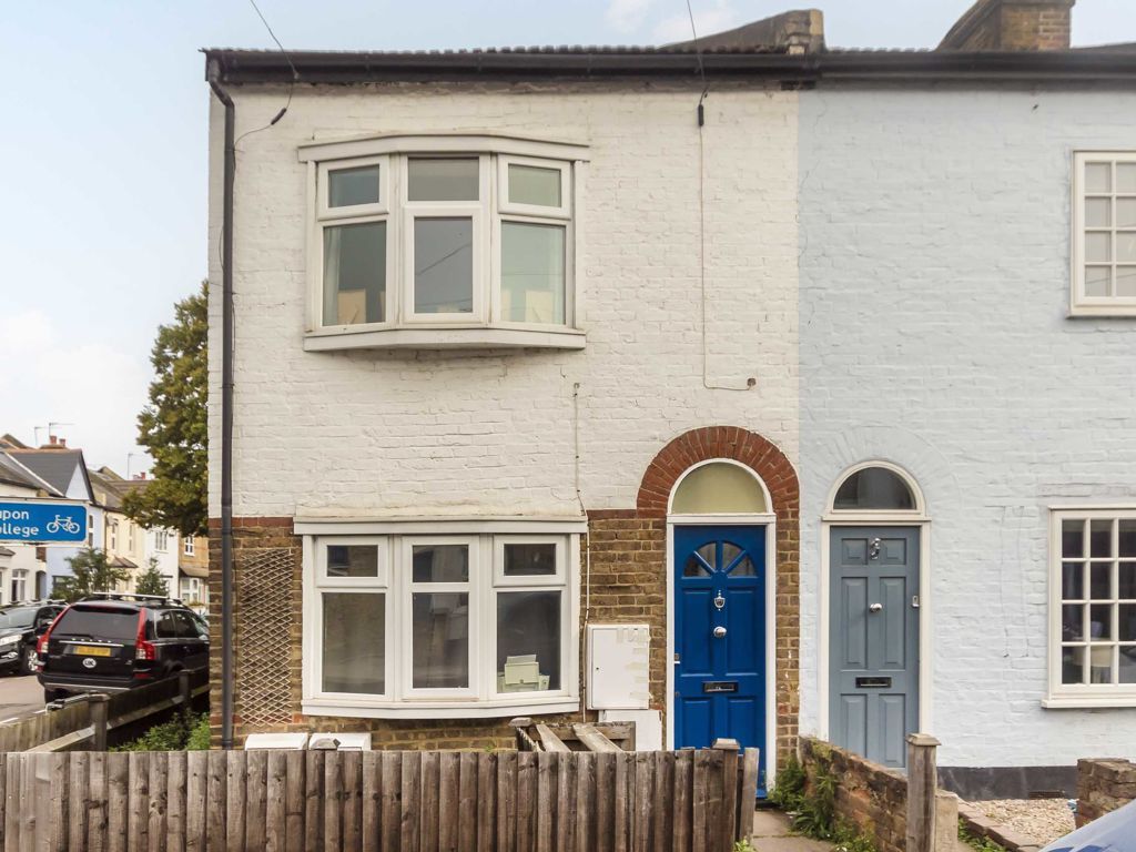 1 bed terraced house to rent in Mereway Road, Twickenham TW2, £1,395