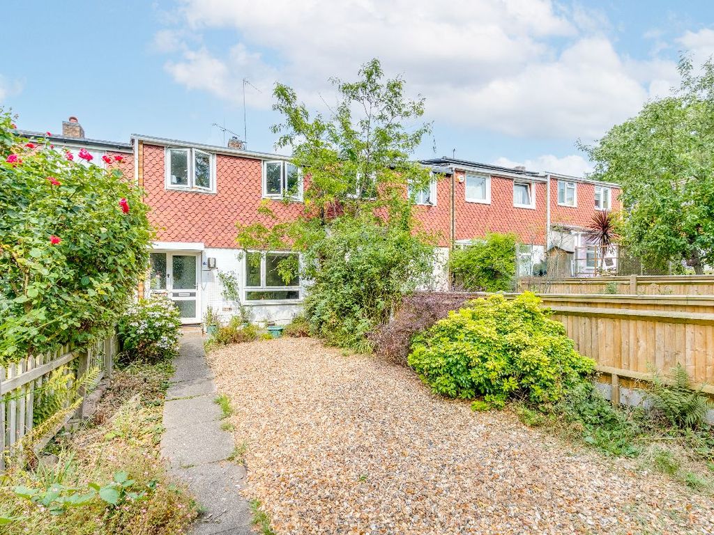 3 bed terraced house for sale in Campbell Close, Twickenham TW2 Zoopla