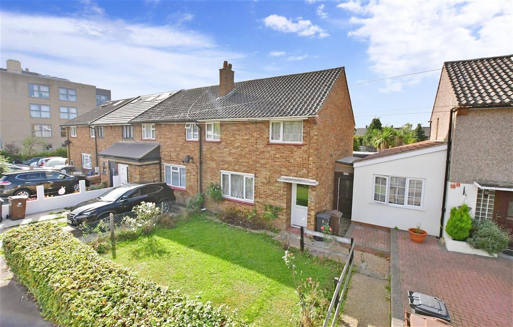 3 bed end terrace house for sale in Rose Lane, Romford, Essex RM6, £