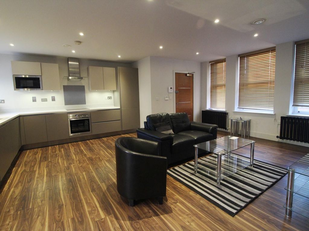 1 bed flat to rent in Cross Street, Reading RG1, £1,200 pcm Zoopla