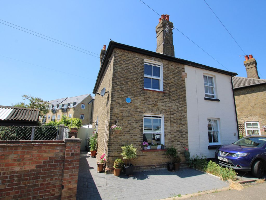 3 bed semidetached house for sale in Victoria Road, Maldon CM9 Zoopla