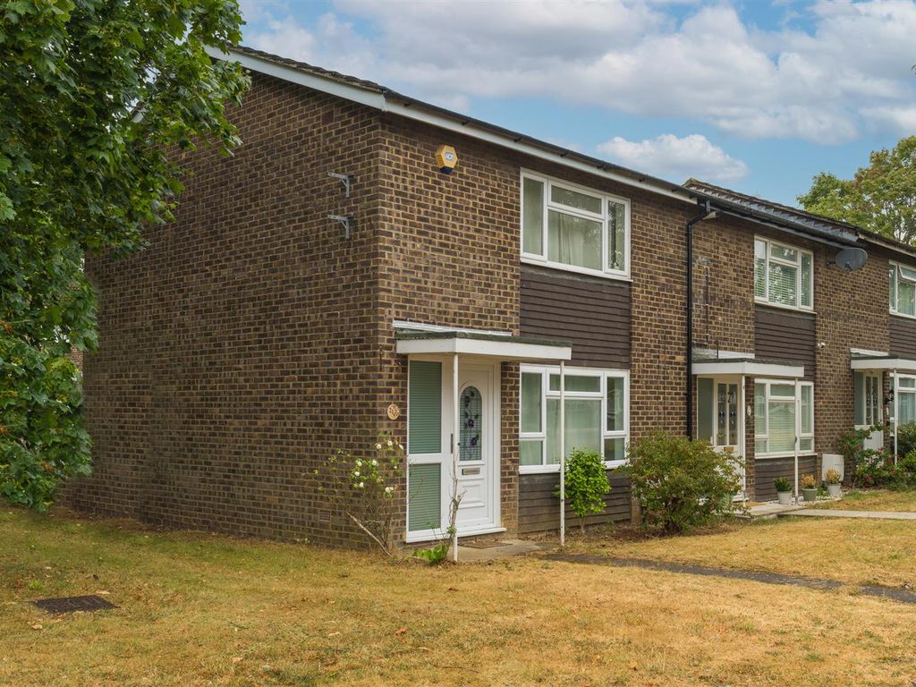 2 bed end terrace house for sale in Sycamore Road, High HP12