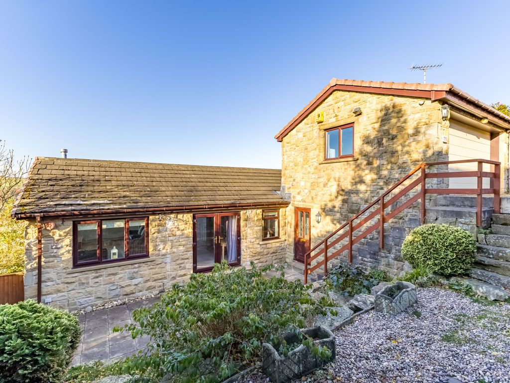 4 bed detached house for sale in Cliff Road, Wooldale, Holmfirth HD9, £