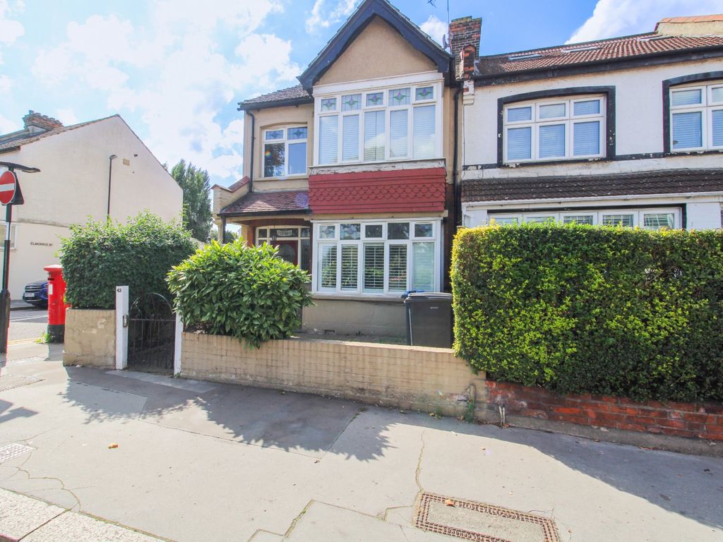 3 bed end terrace house for sale in Shirley Road, Croydon CR0, £525,000