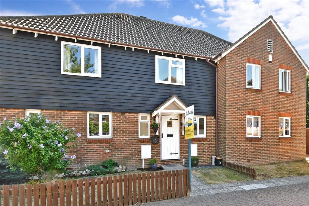 2 bed terraced house for sale in Tom Joyce Close, Snodland, Kent ME6