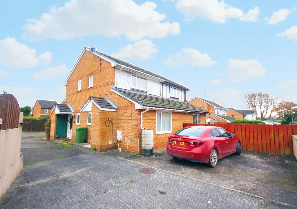 1 bed semidetached house for sale in Homer Water Park, St. Stephen, St