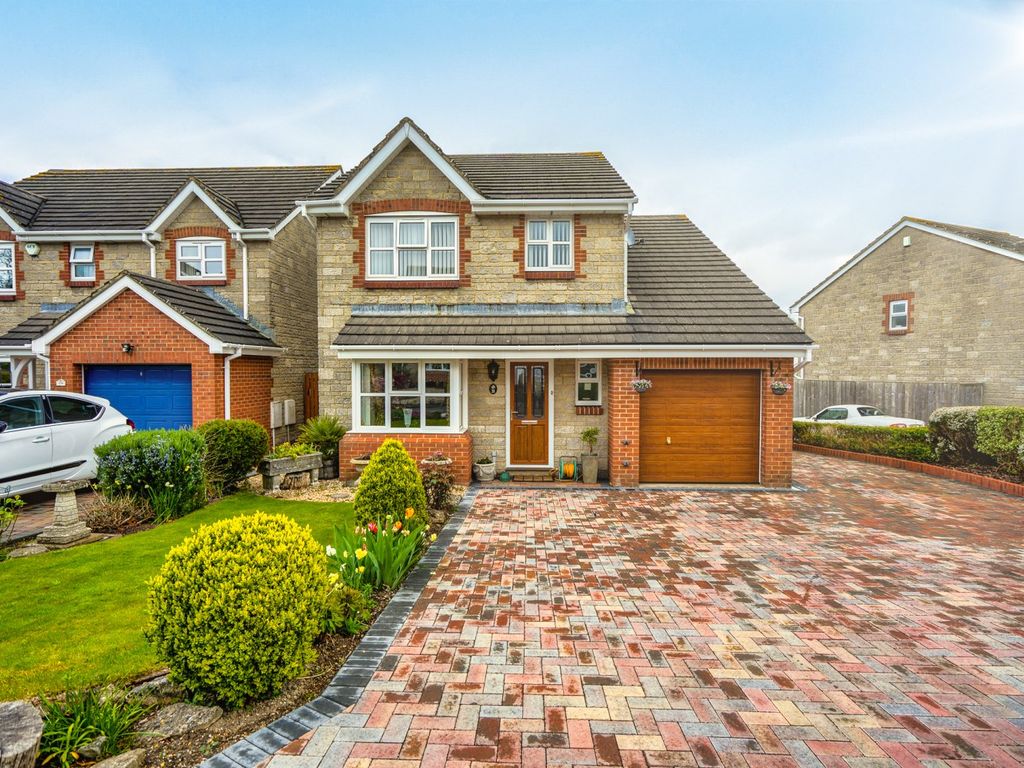 4 bed detached house for sale in Nightingale Rise, Portishead, North