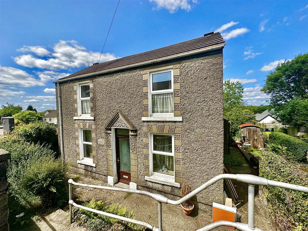 3 bed detached house for sale in Swansea Road, Waunarlwydd, Swansea SA5