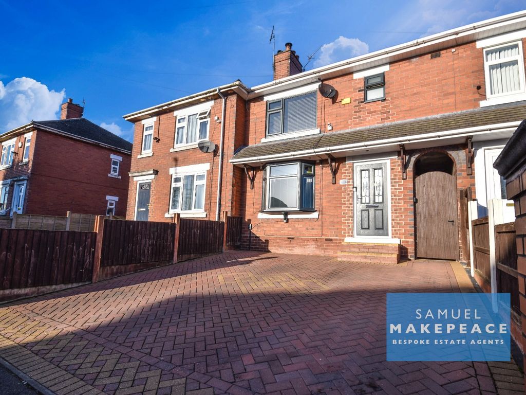 3 bed town house for sale in Broadfield Road, Tunstall, StokeOnTrent