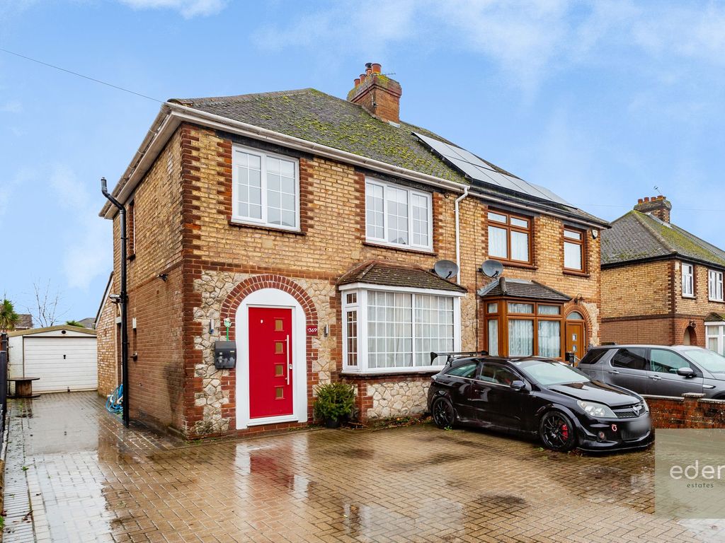 3 bed semidetached house for sale in New Hythe Lane, Larkfield ME20, £