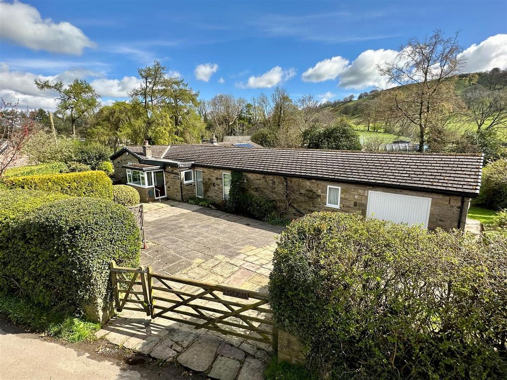 4 bed detached house for sale in Ridge Lane, Combs, High Peak SK23, £