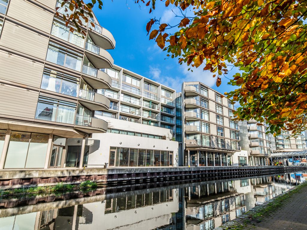 Entrance D, Canal Street, Nottingham NG1