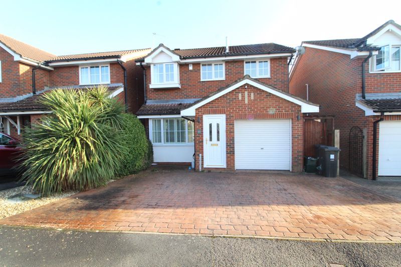 4 bed detached house for sale in Field Farm Close, Stoke Gifford