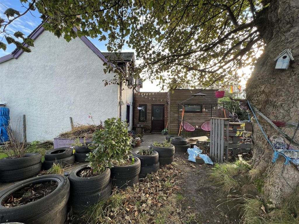 3 bed cottage for sale in Victoria Road, Brora KW9, £110,000 Zoopla