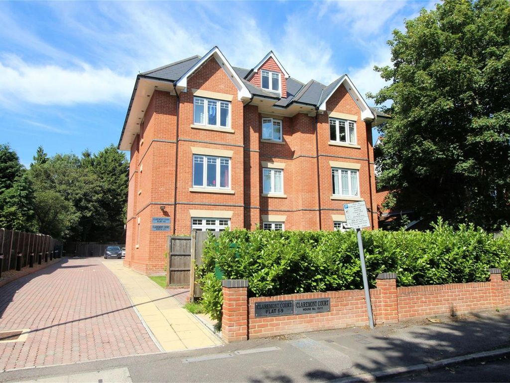 1 bed flat to rent in Claremont Avenue, Woking GU22 Zoopla